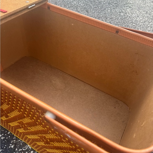 Redmon Picnic Basket  Wood Lid w/ metal Handles MCM - Picture 15 of 15